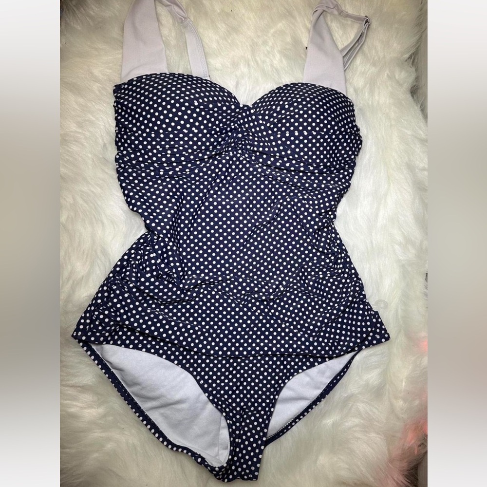 Chic Polka Dot One-Piece Bathing Suit
